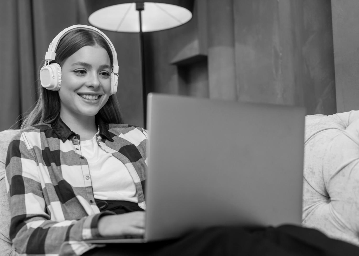 Équipe zentaraivo travaillant sur le développement de solutions budgétaires